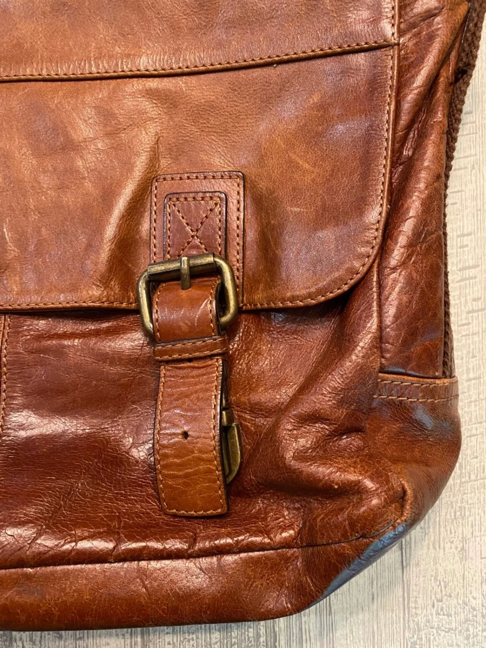 Vintage Brown Leather Fossil Messenger Laptop Bag